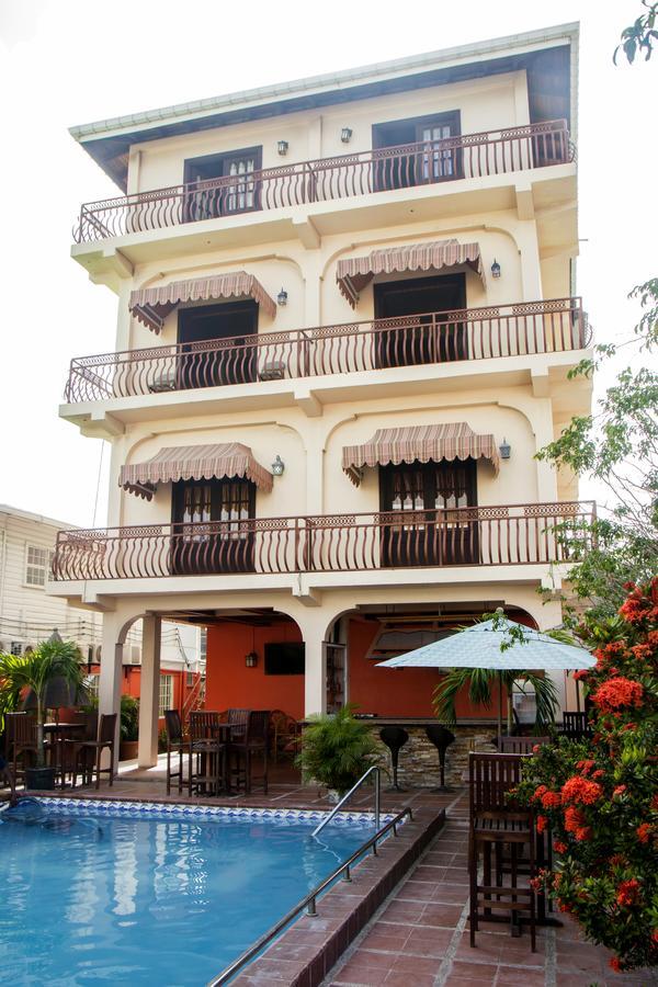 Windjammer International Cuisine & Comfort Inn Georgetown Exterior foto