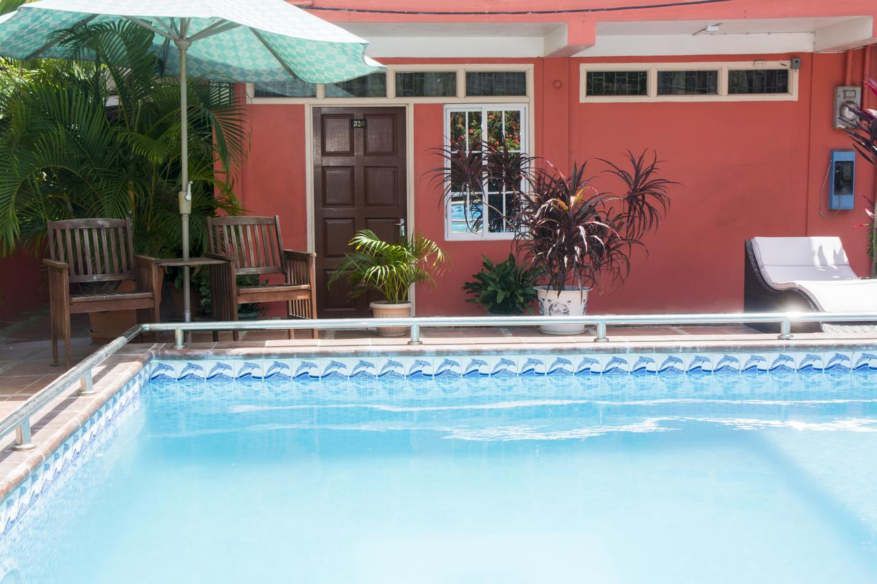Windjammer International Cuisine & Comfort Inn Georgetown Exterior foto